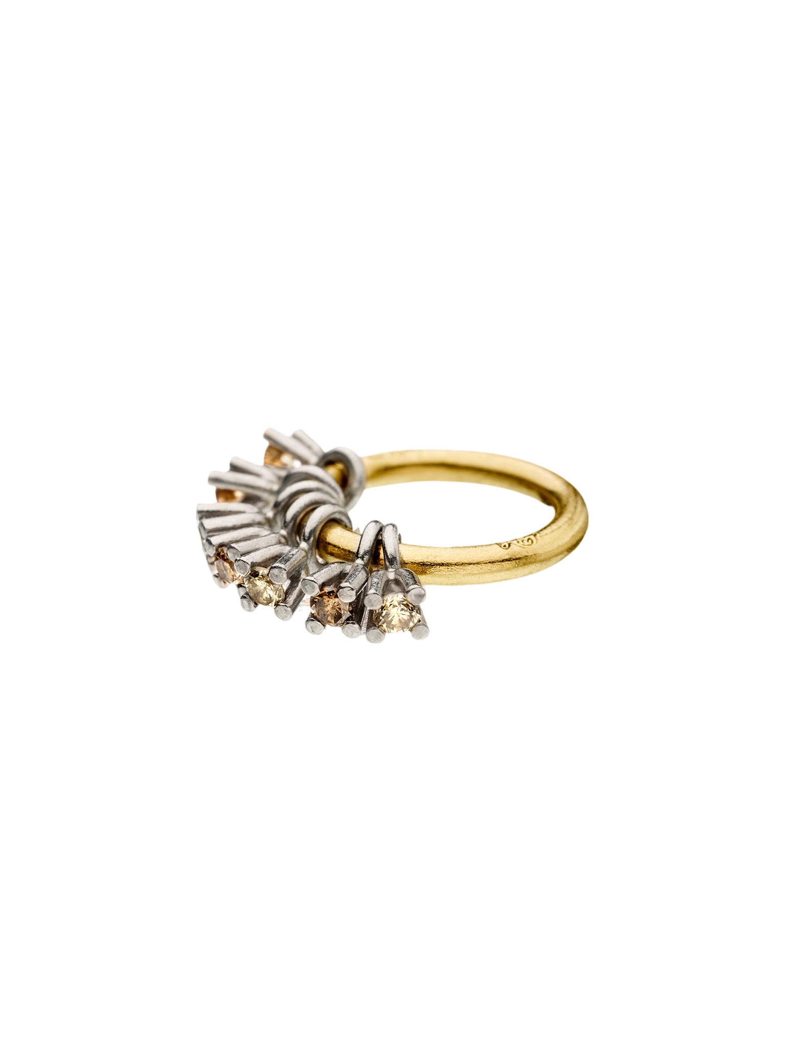 Belle ring in 18k yellow and white gold with 1.40ct coffee diamond